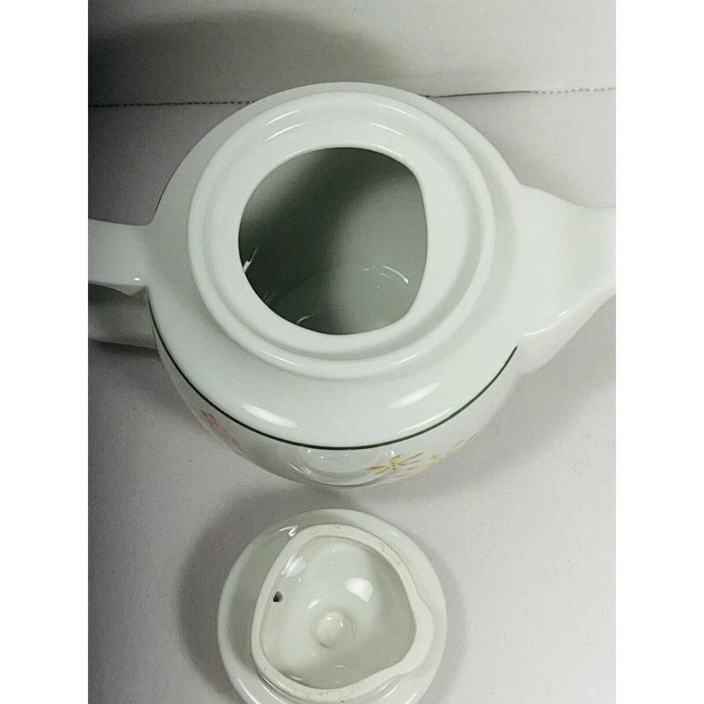 STEELITE ENGLAND TEAPOT Beautiful Collectors Item In Excellent Condition